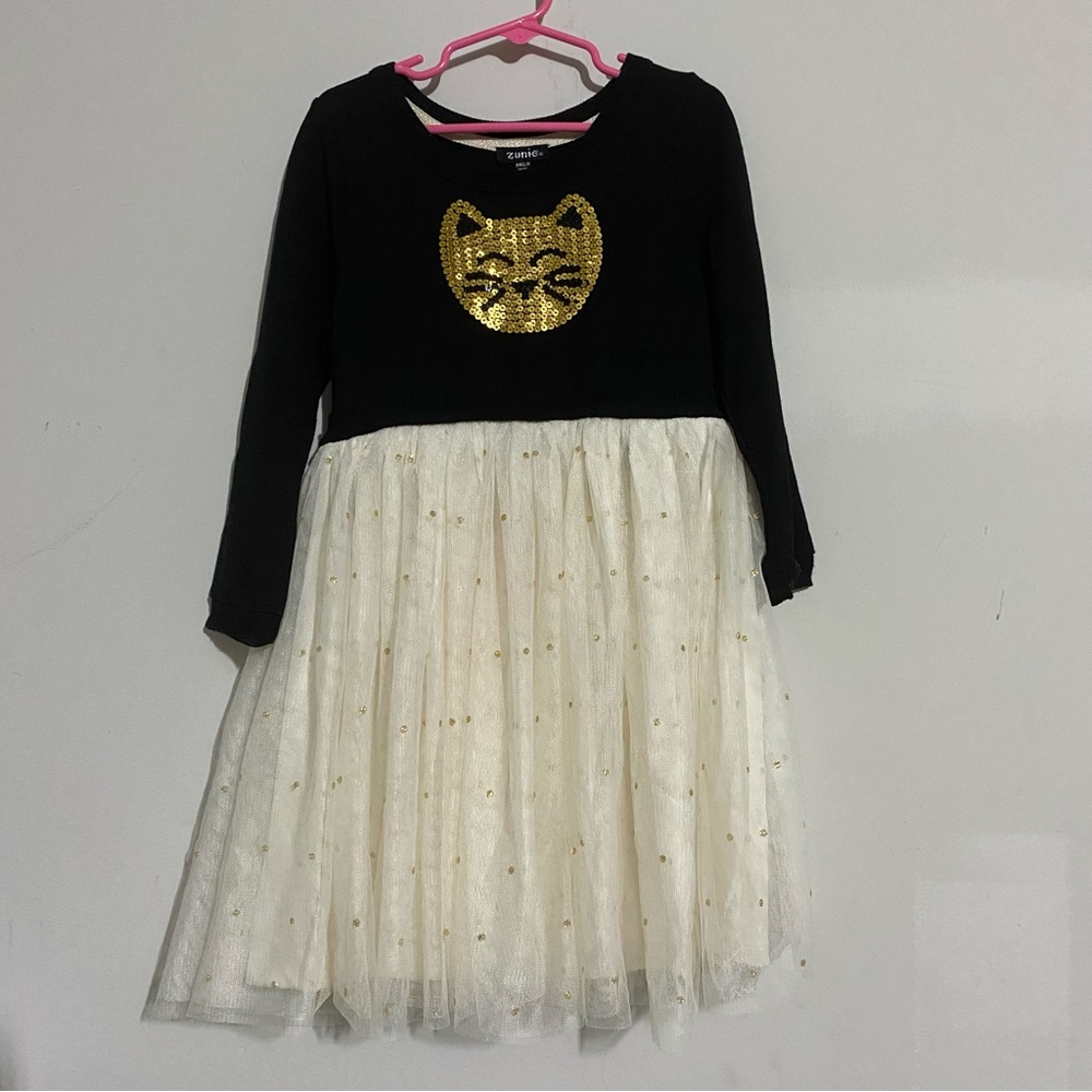 Zunie’s black and cream long sleeve dress for girls size 6X